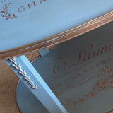 Serving table
