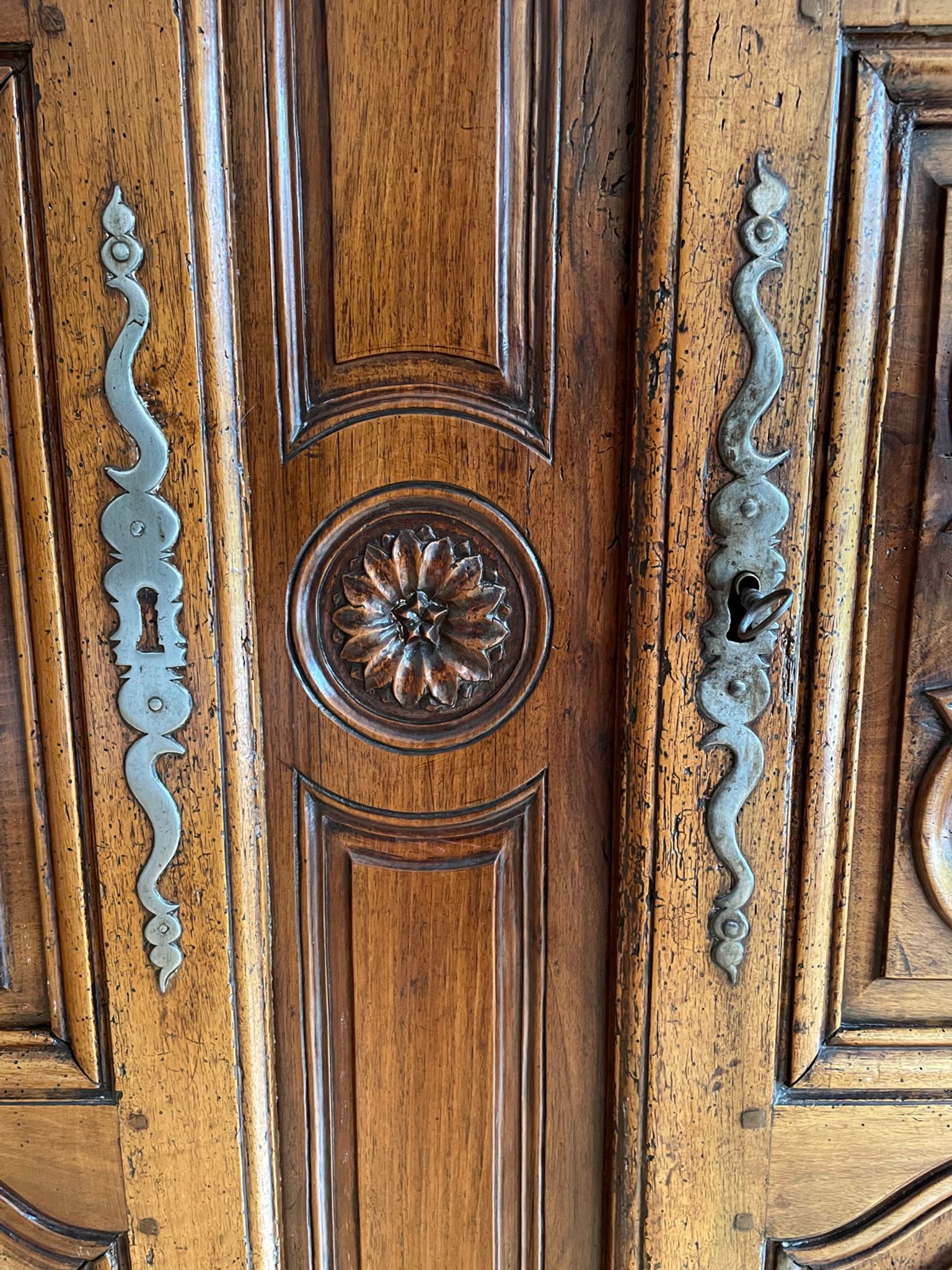Eighteenth century castle cabinet in walnut Louis XIII style