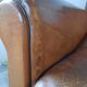 Ancien fauteuil club en cuir, vers 1940 style art déco