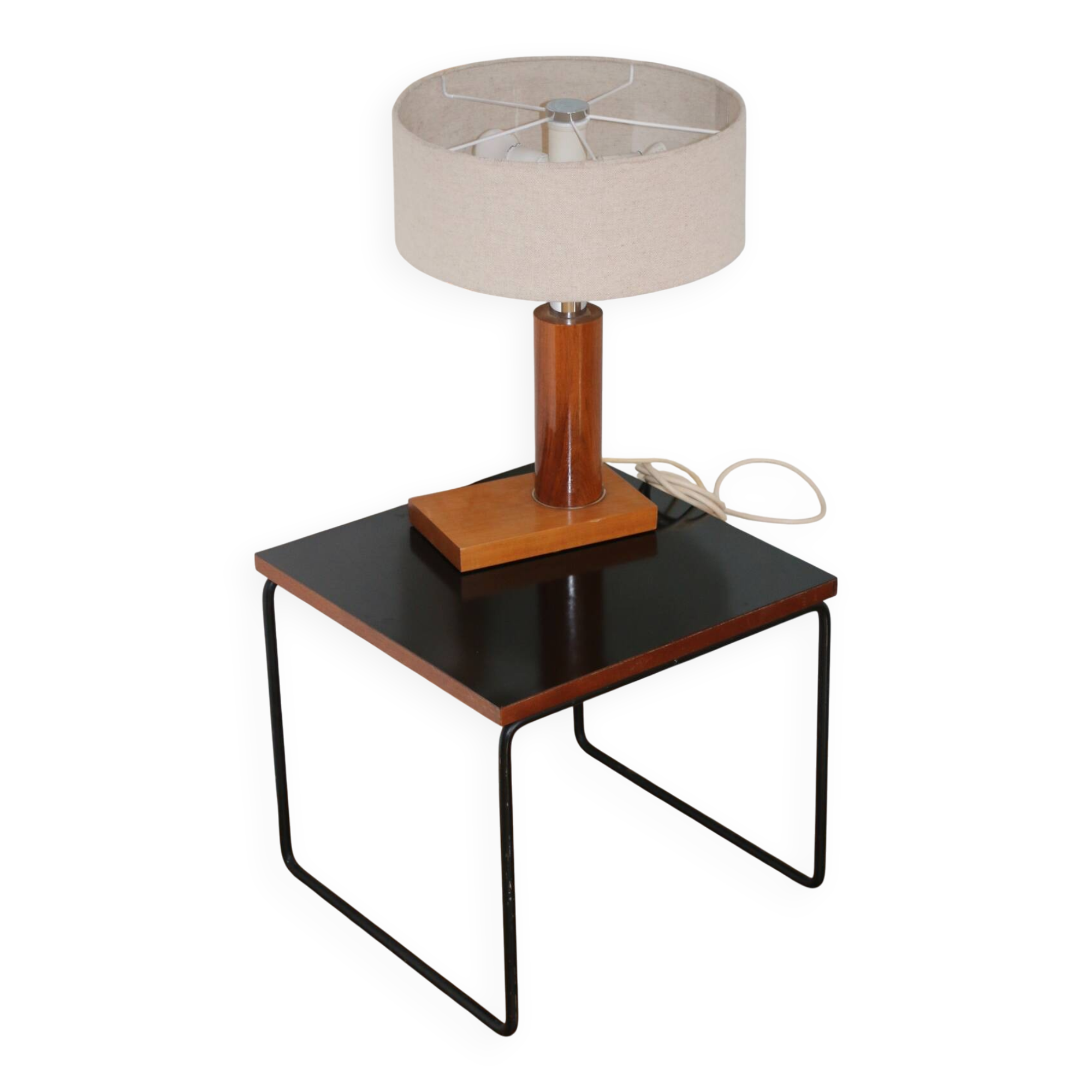 Flying coffee table Guariche Steiner