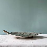 Grand plateau, centre de table en forme de feuille