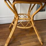 Round rattan table