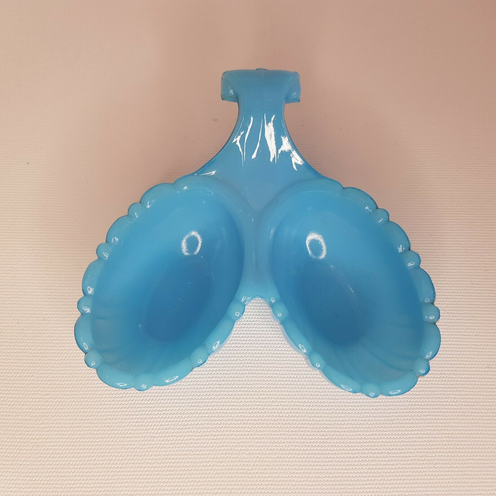 Saleron / blue opaline servant