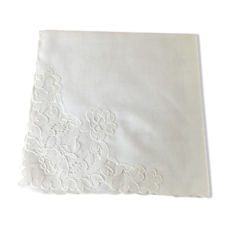 Dognuin's matching lace napkins