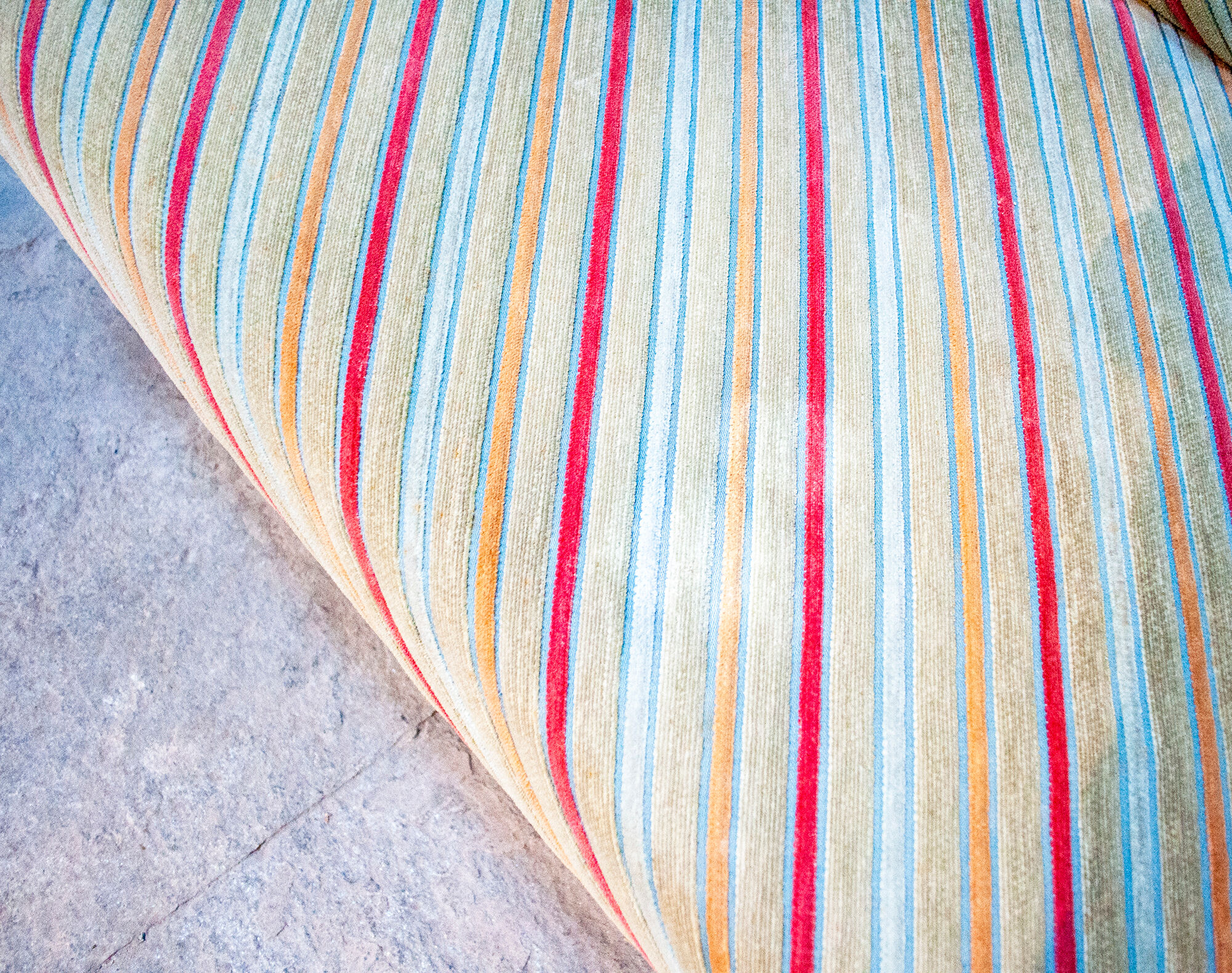 Sofa by Giovanni Offredi for Saporiti, with Missoni Italia fabric from the 1970s