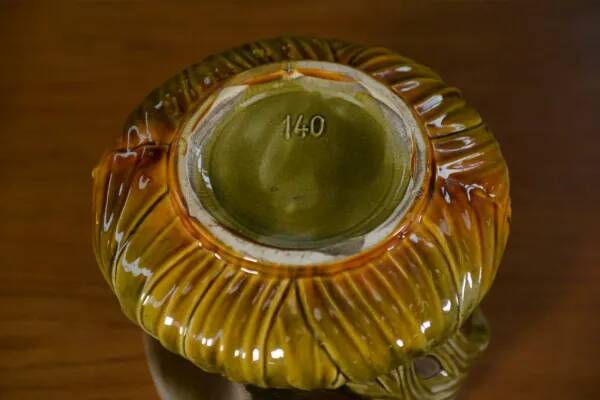 Cache-pot céramique polychrome art nouveau numéroté début XXème
