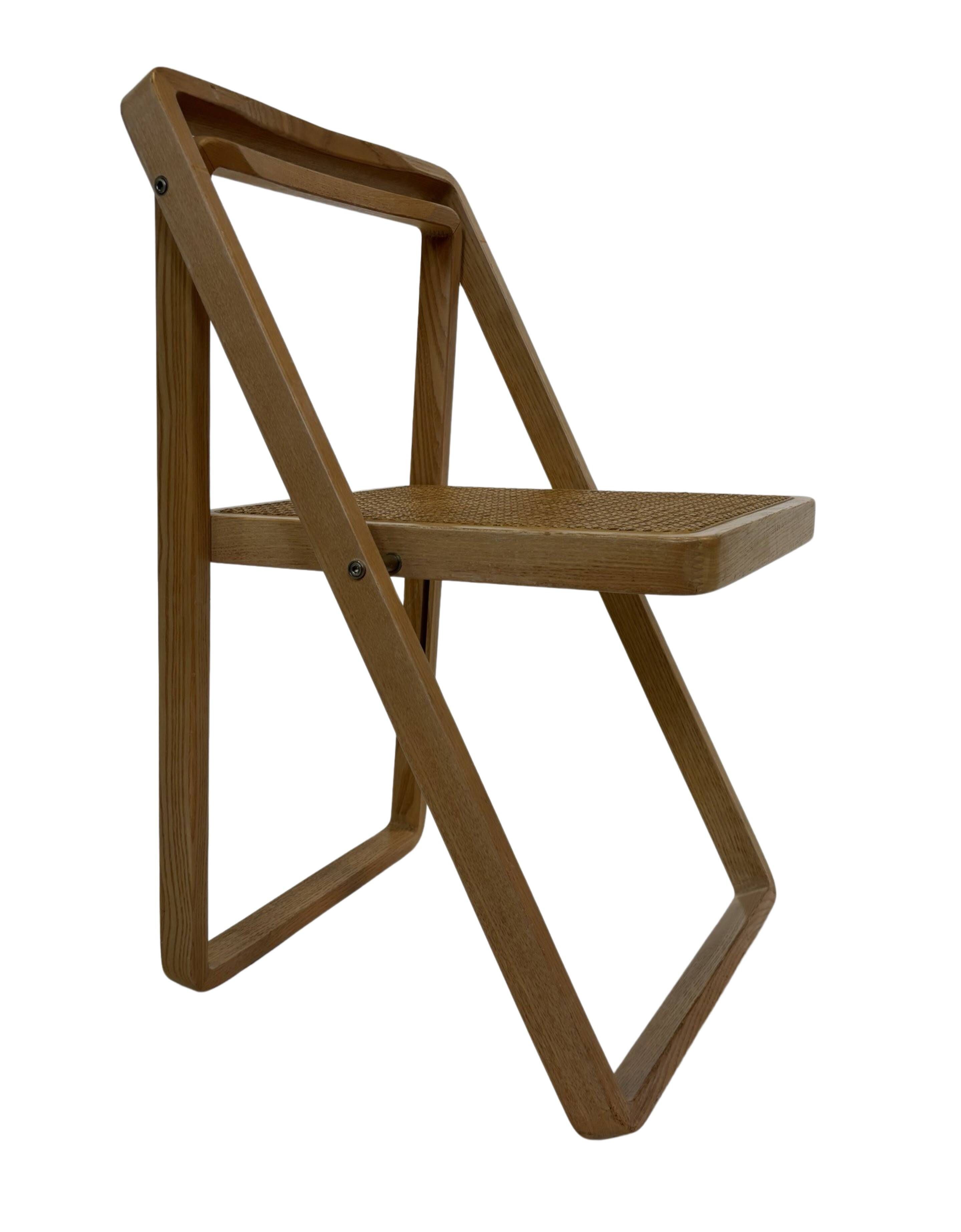 Ensemble vintage de 4 chaises pliantes, design en sangle et bois, années 1970