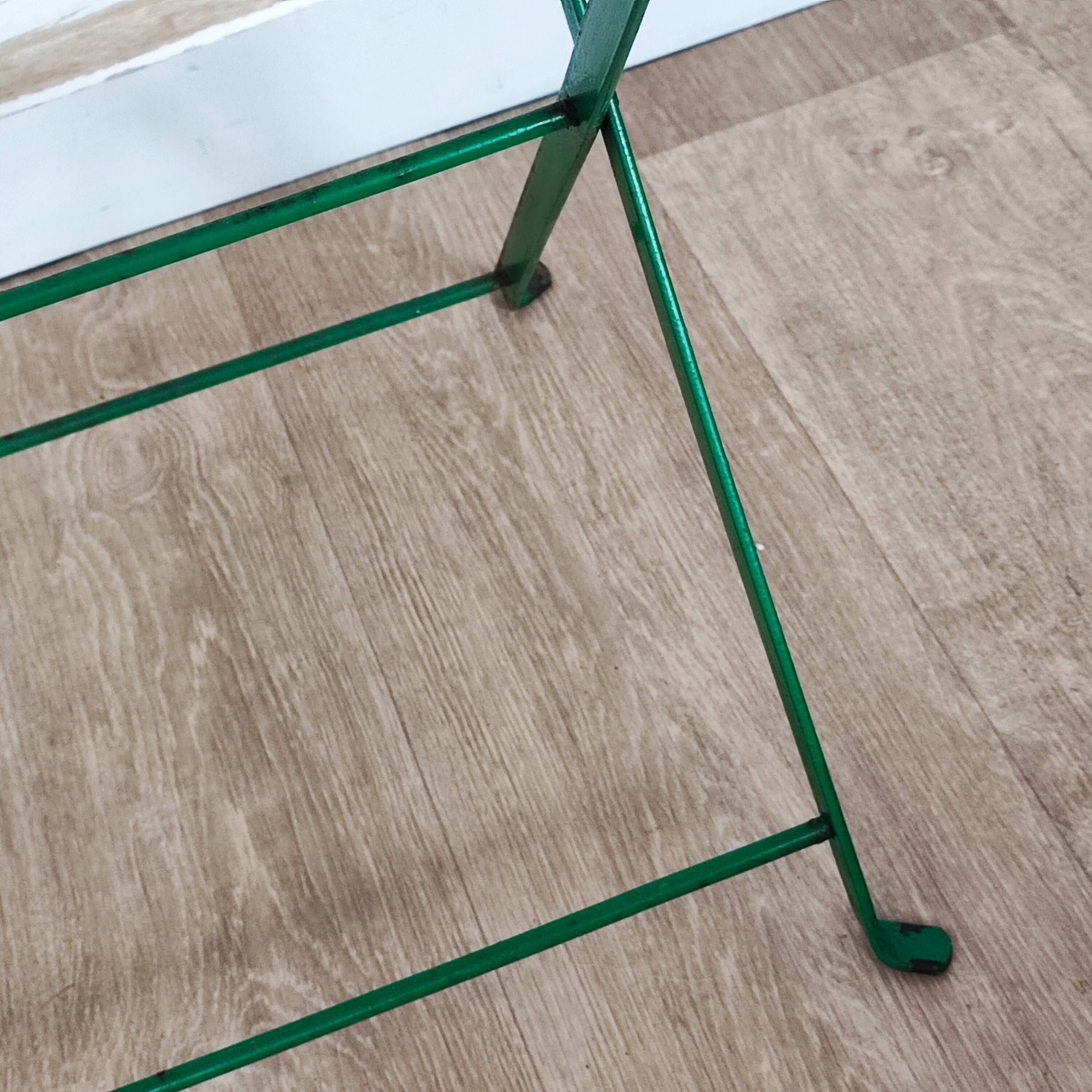 Folding garden chairs