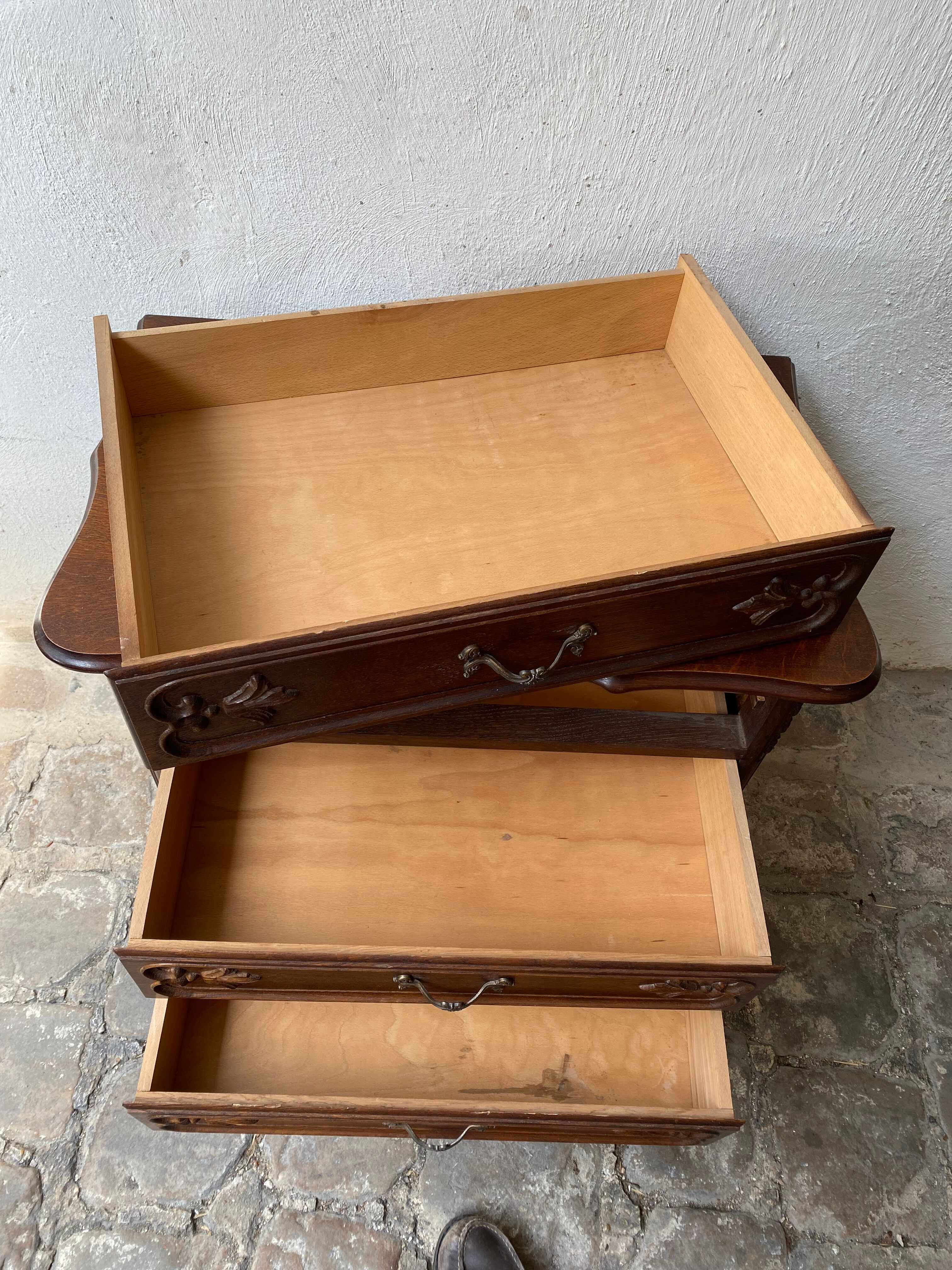 20th century chest of drawers with 3 solid oak drawers in Louis XV style