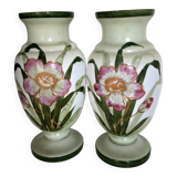 Opaline vase from the Napoléon III period.