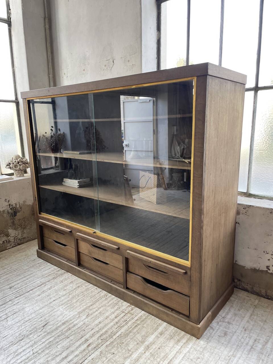 XXL oak display cabinet furniture