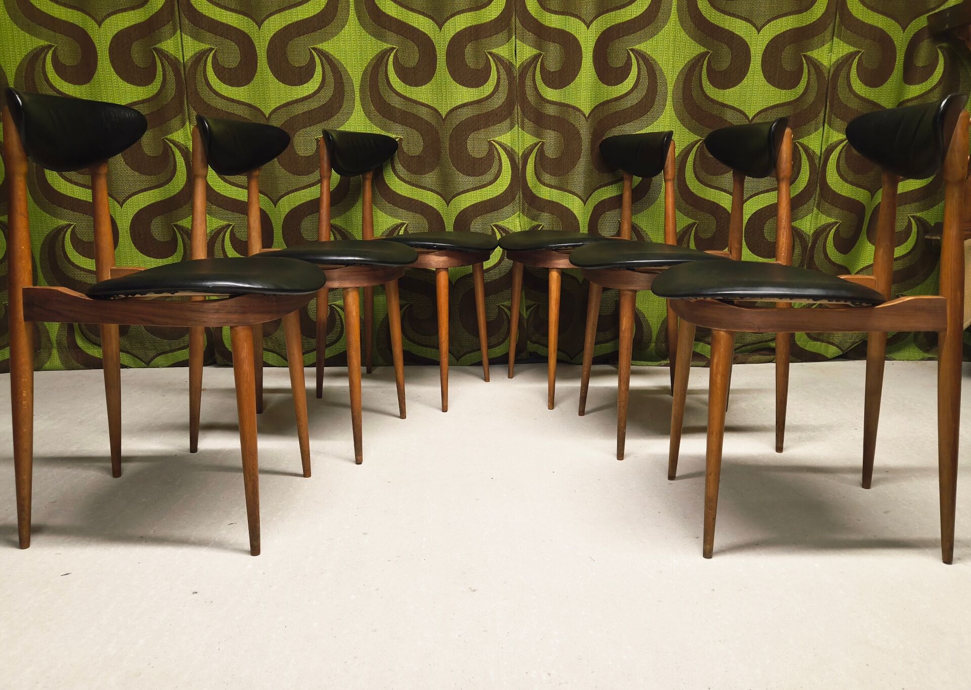 6 Vintage Unicorn Baumann Chairs 1960