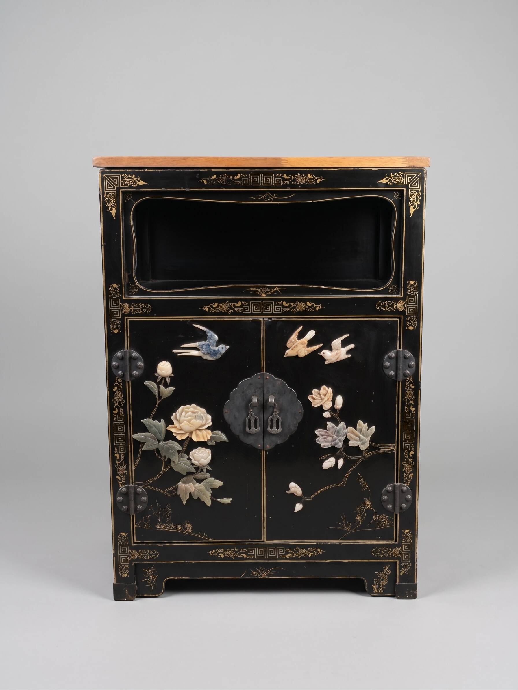 Chinese furniture