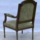 Fauteuil classique en velours vert