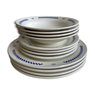 Set of 12 Lustucru plates
