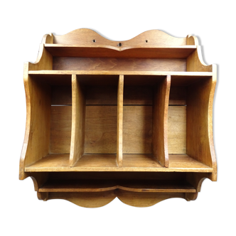 Walnut wall shelf, circa 1920/1930