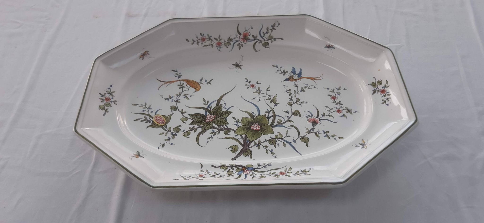 Large octagonal earthenware dish Lallier in Moustiers