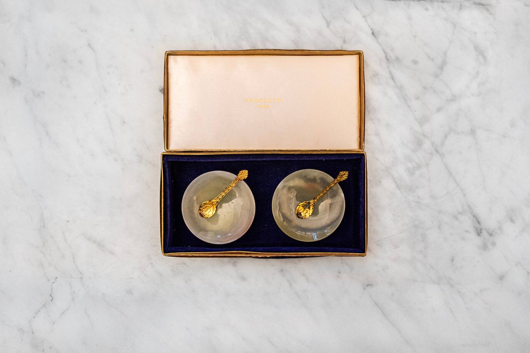 Vintage jade salt shaker with a golden metal base by Angeletti Roma, 1950, set of 2 pieces.