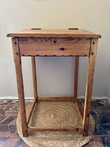 Teacher's desk