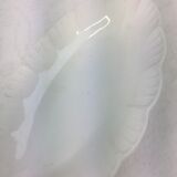 White artisanal ravier with chamfered edge