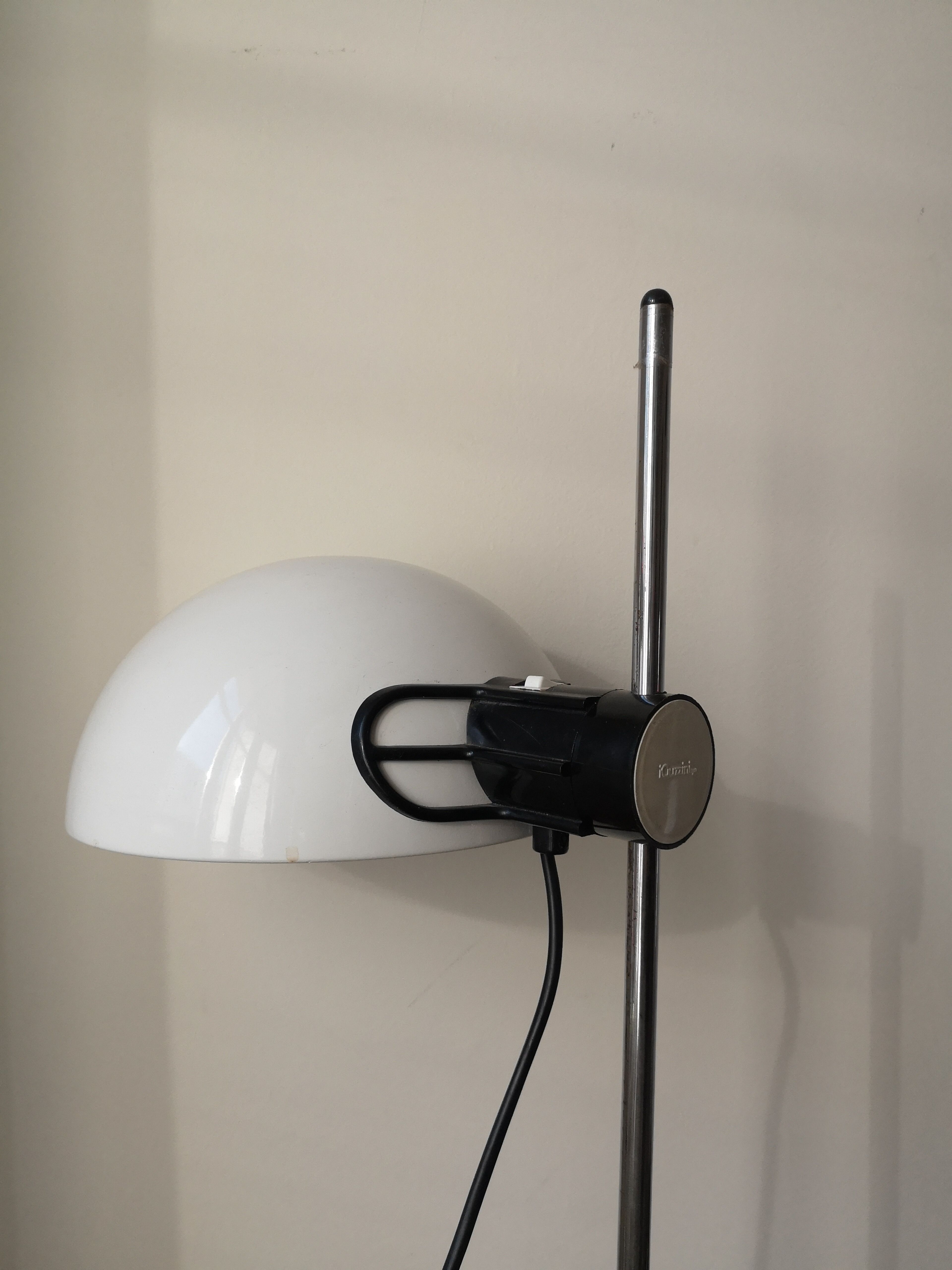 Lampe de bureau modèle "libellule" design Harvey Guzzini , 1970 Italie