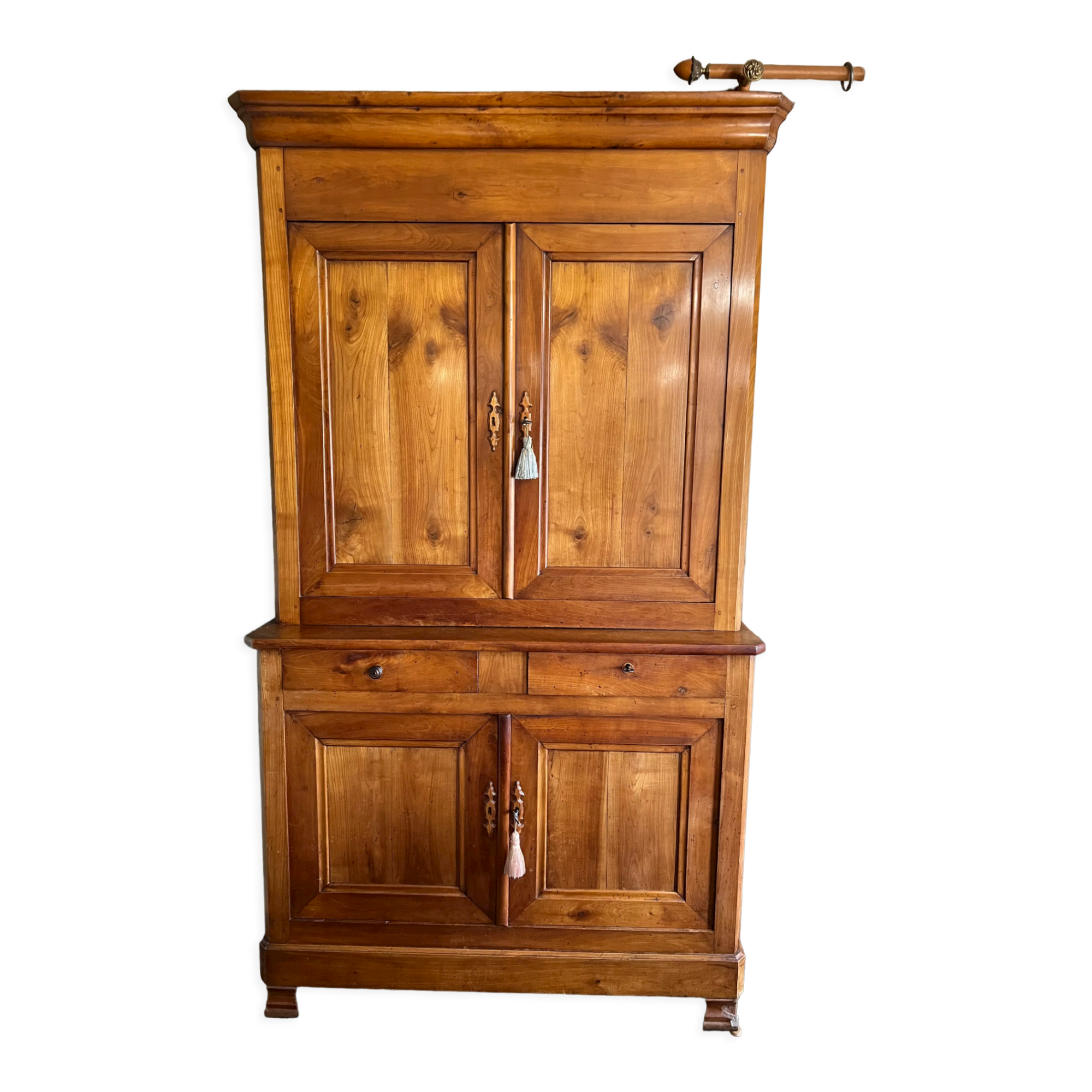 Beau buffet 2 corps ancien en merisier massif datant du XIXe siècle