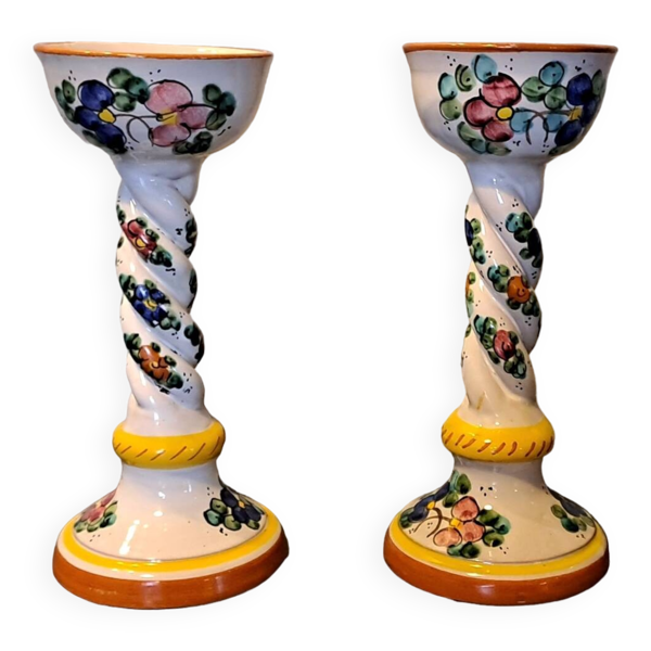 Paire de bougeoirs deruta