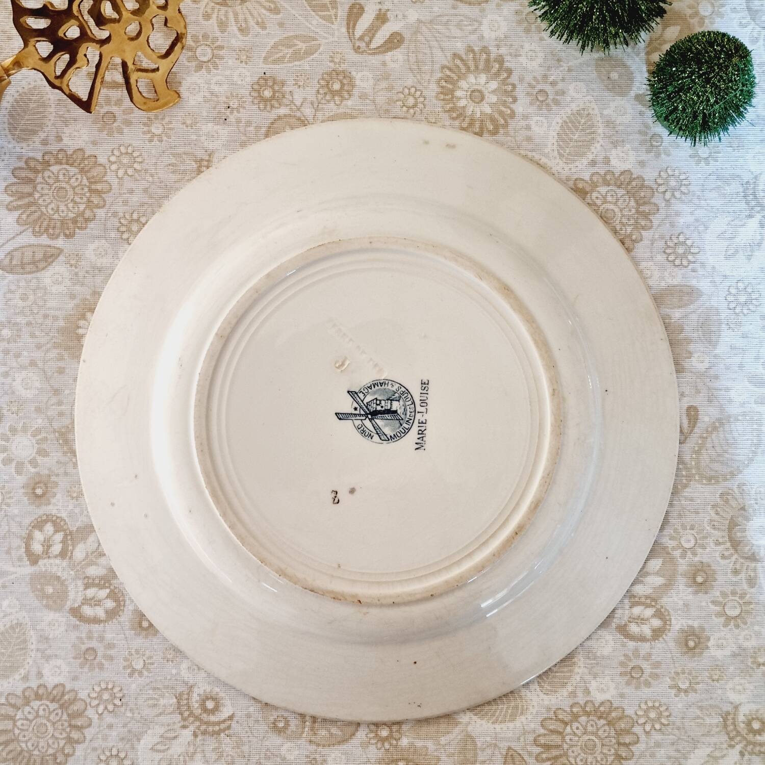 6 mismatched iron earth flat plates lot 3