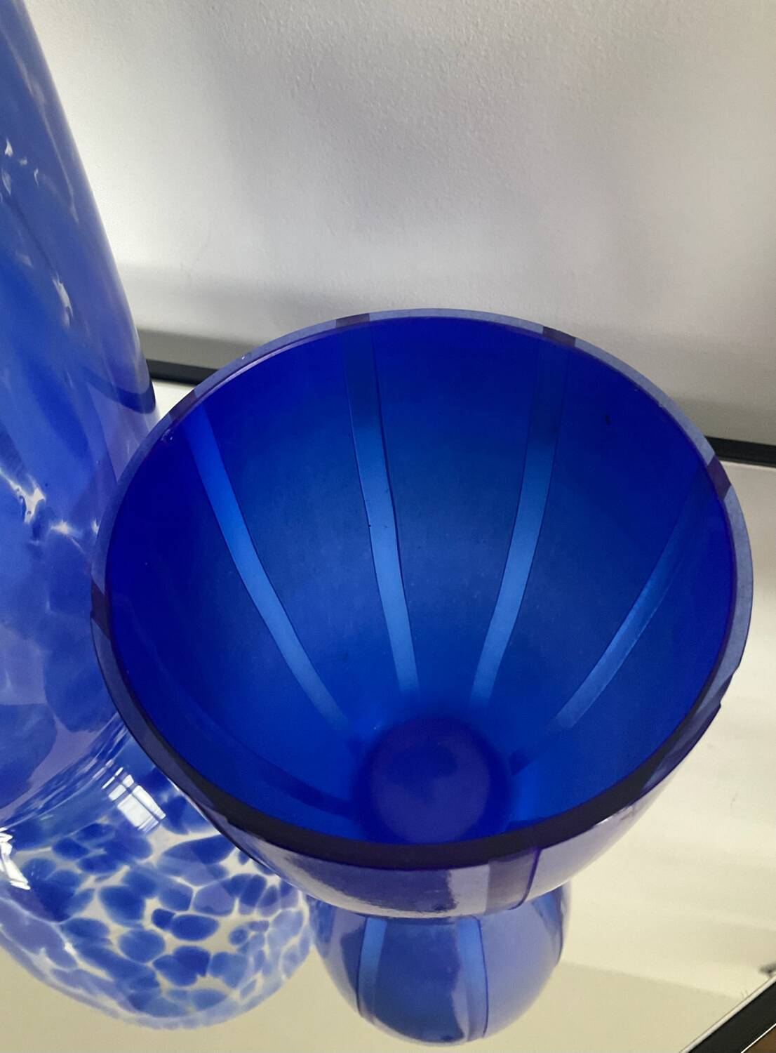 Duo de vases vintage en verre moucheté