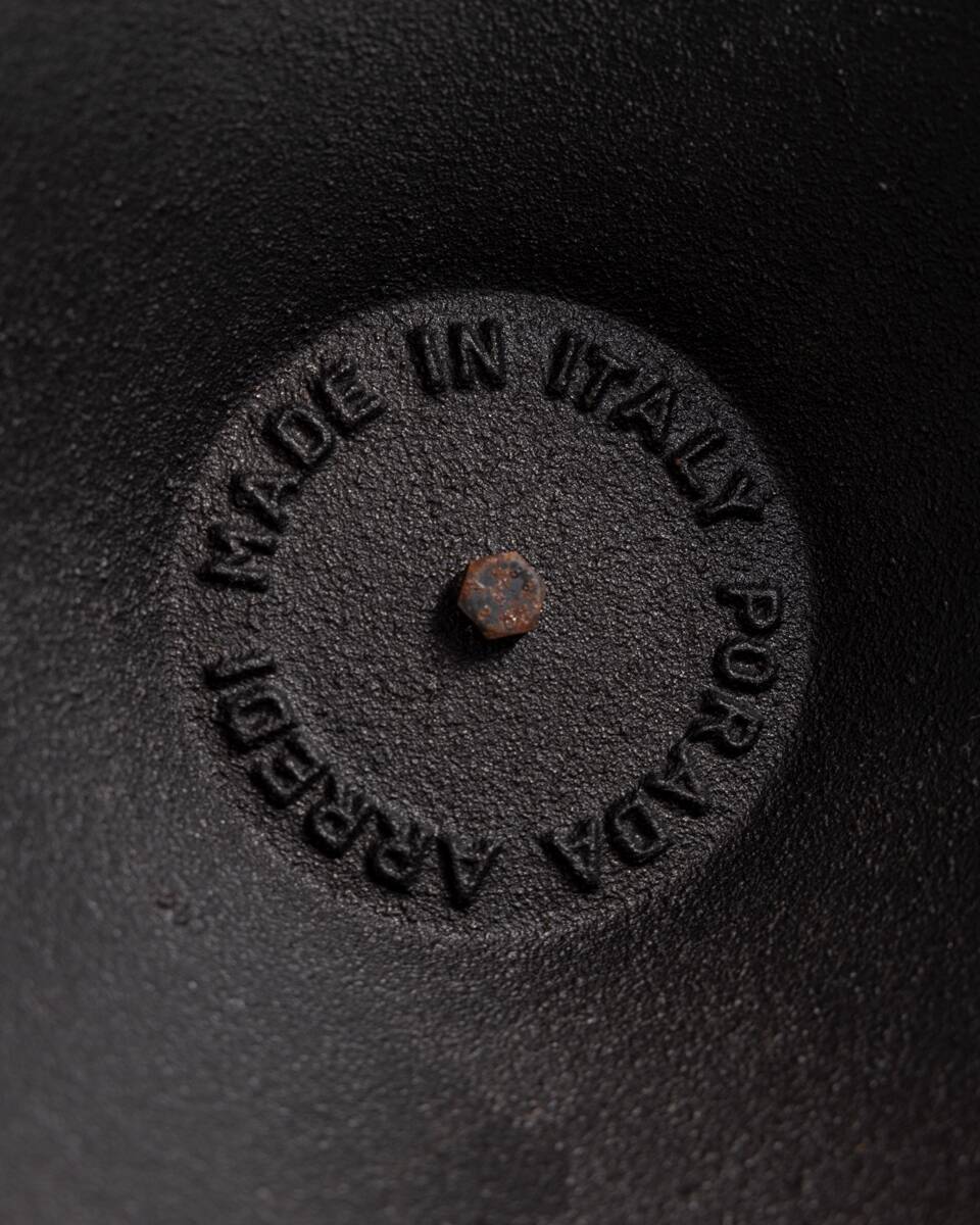 Porte-revues vintage années 80 en métal noir, design porada arredi