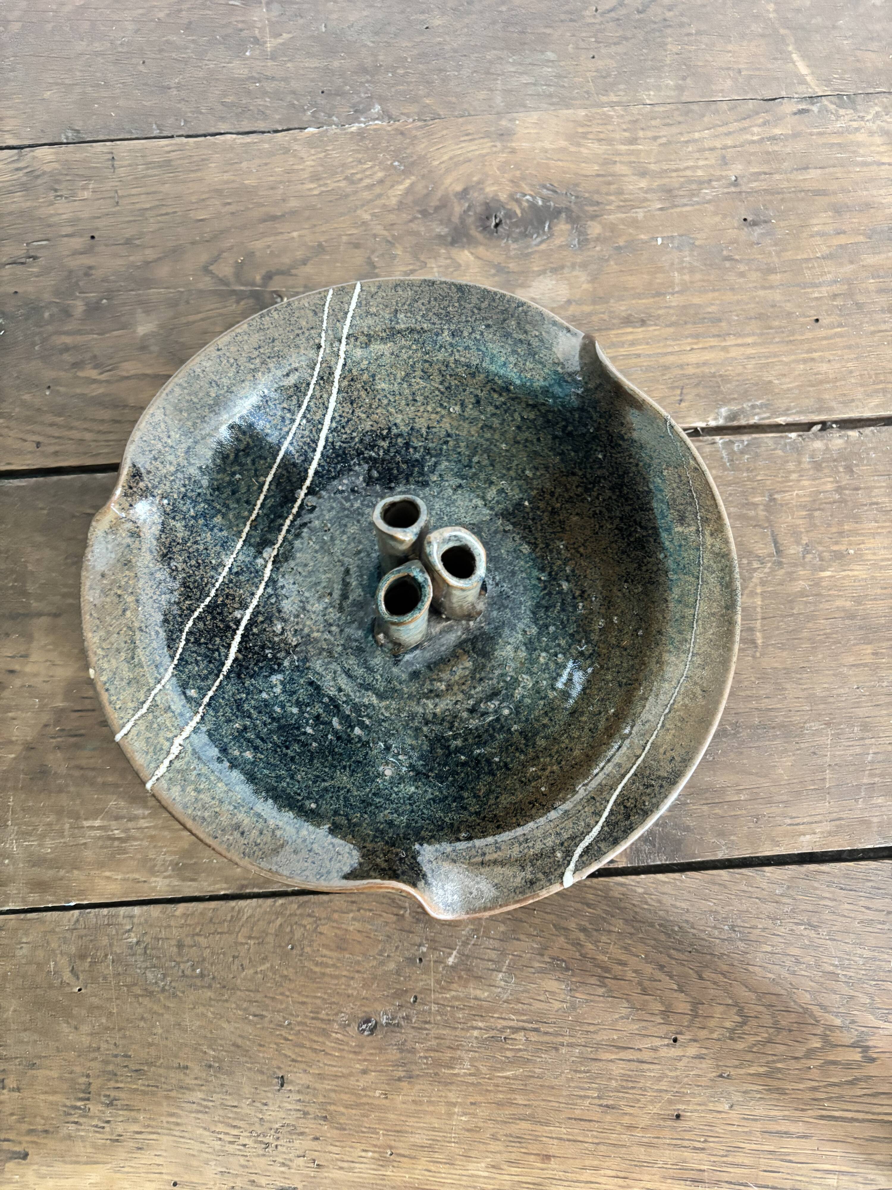 Flower holder coupe in stoneware signed – Vintage ceramics
