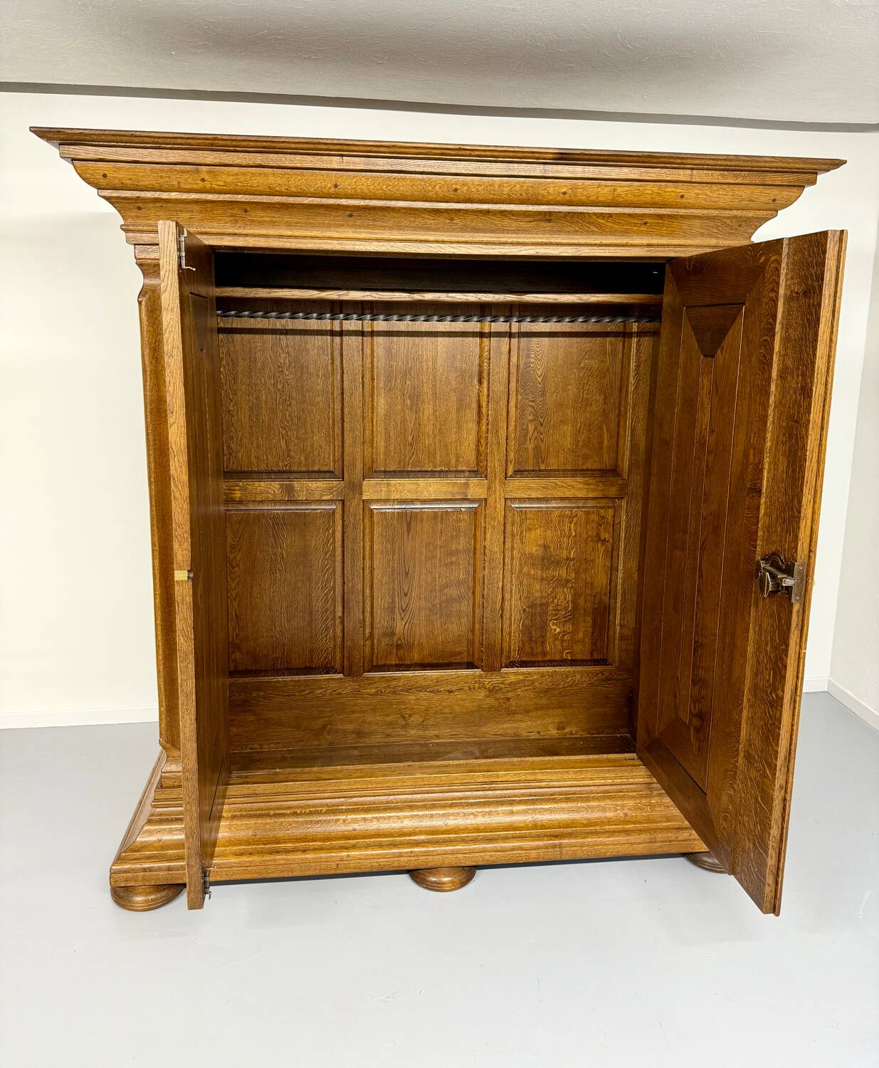 Frankfurt solid wood wardrobe geometric shape vintage wardrobe