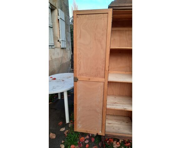 2 vintage cabinets 1 door