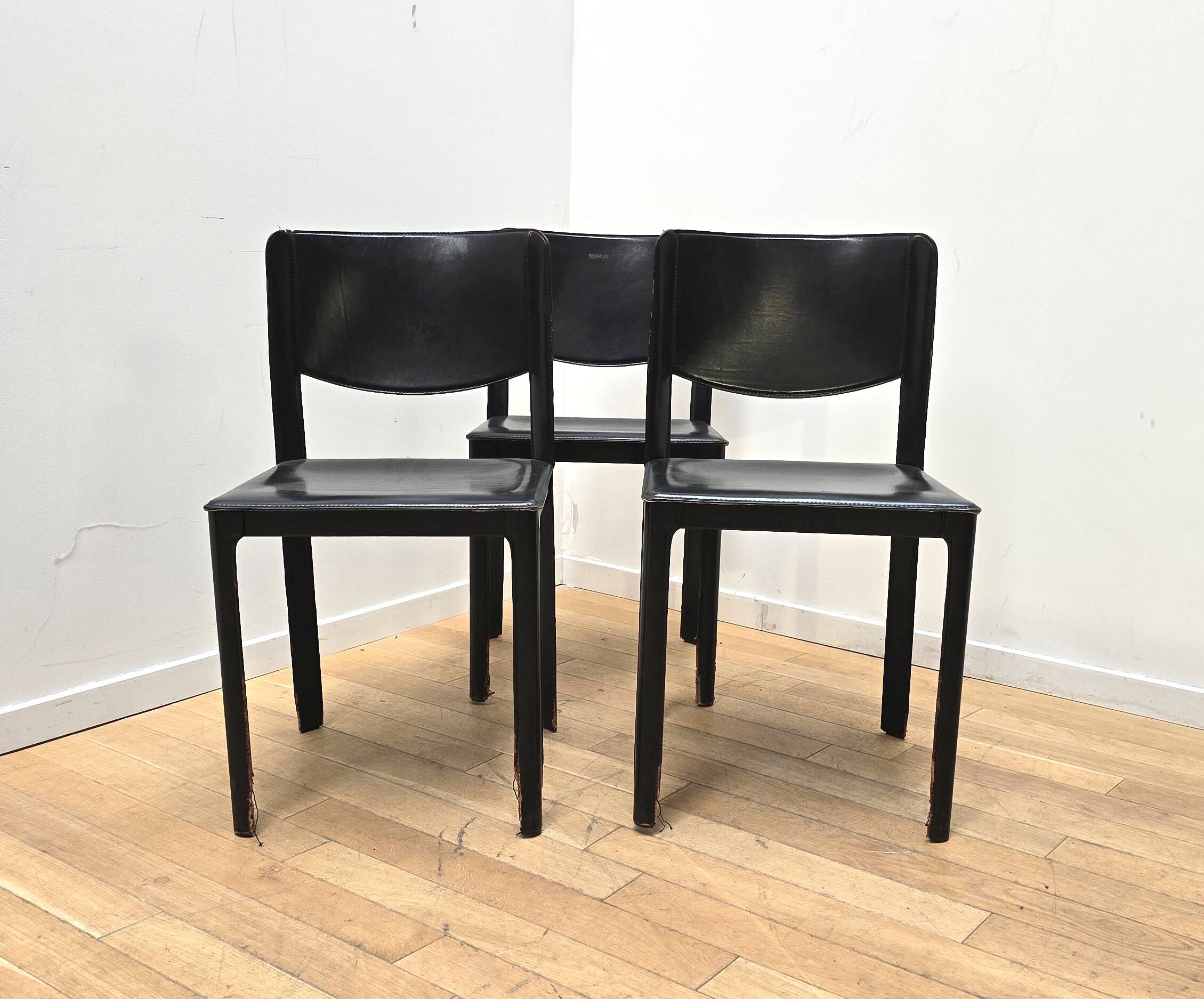 Suite de 3 chaises Matteo Grassi
