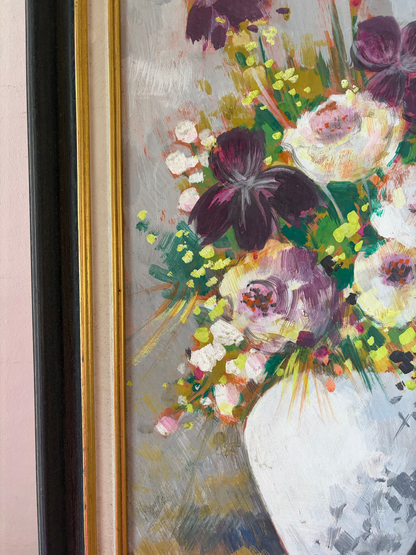 Mauve bouquet, oil on panel