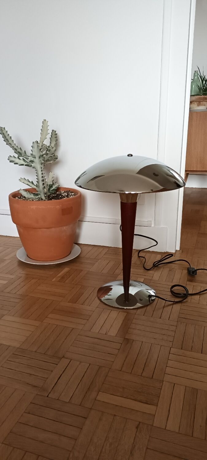 Vintage liner mushroom lamp