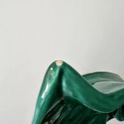 Set of 2 vintage leaf-shaped dishes in majolica.