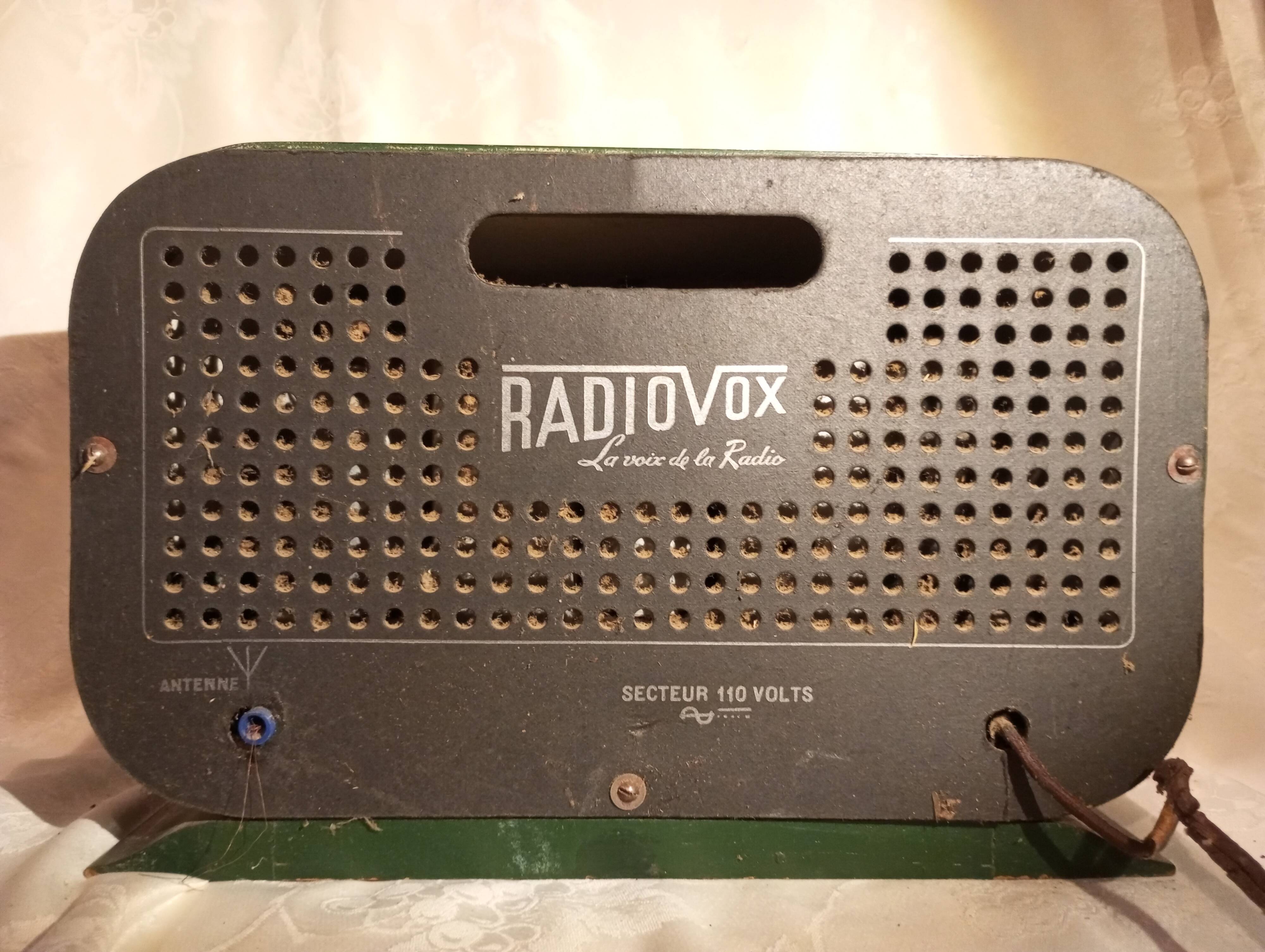 Old radio ''radiovox''