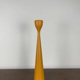 Grand Bougeoir en bois laqué jaune orangé