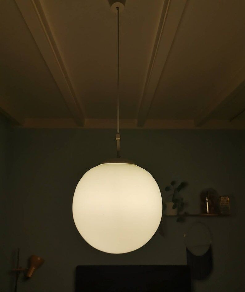 Glass suspension from the mid-century 80s