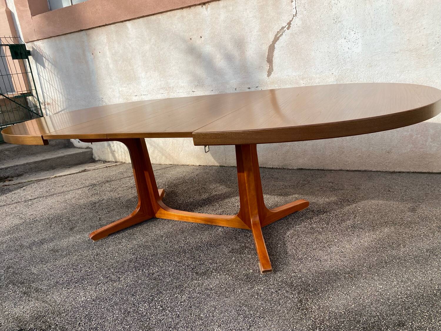 Vintage Baumann table