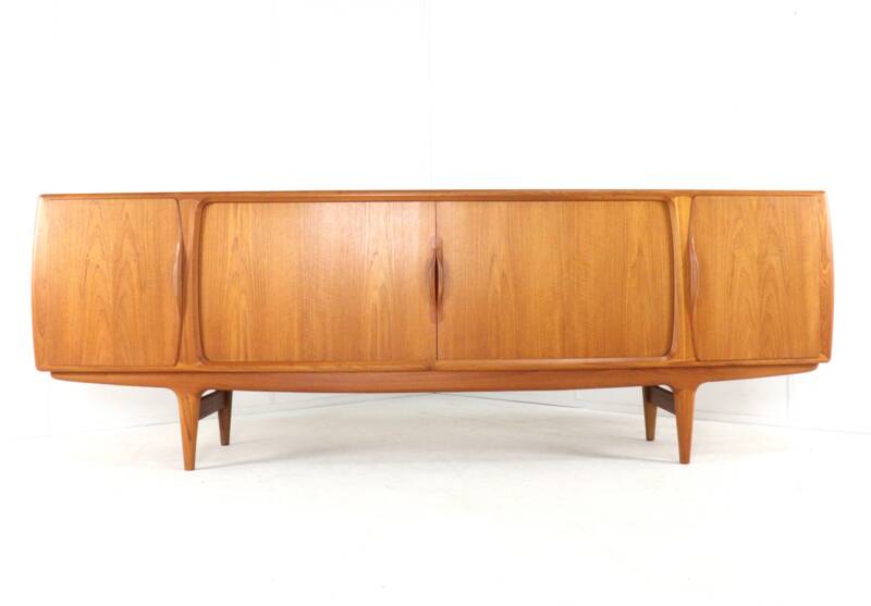 Johannes Andersen for Uldum sideboard model 19 - danish design - mid mod