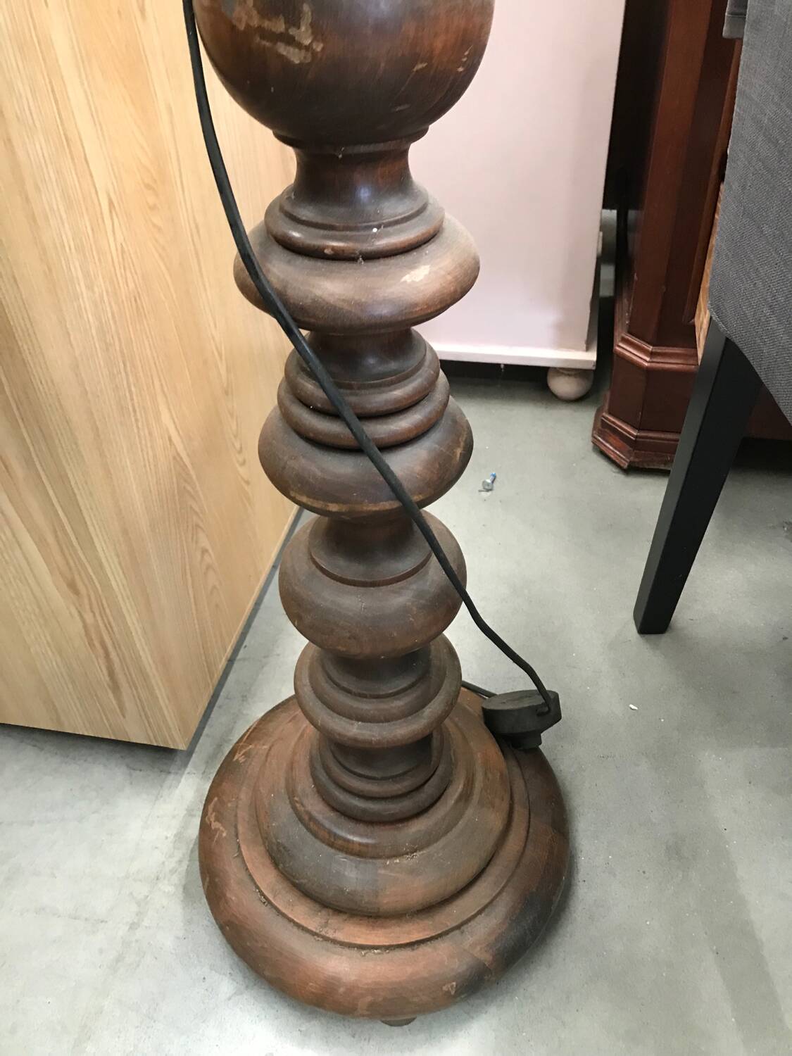 Lampadaire pied bois tourné