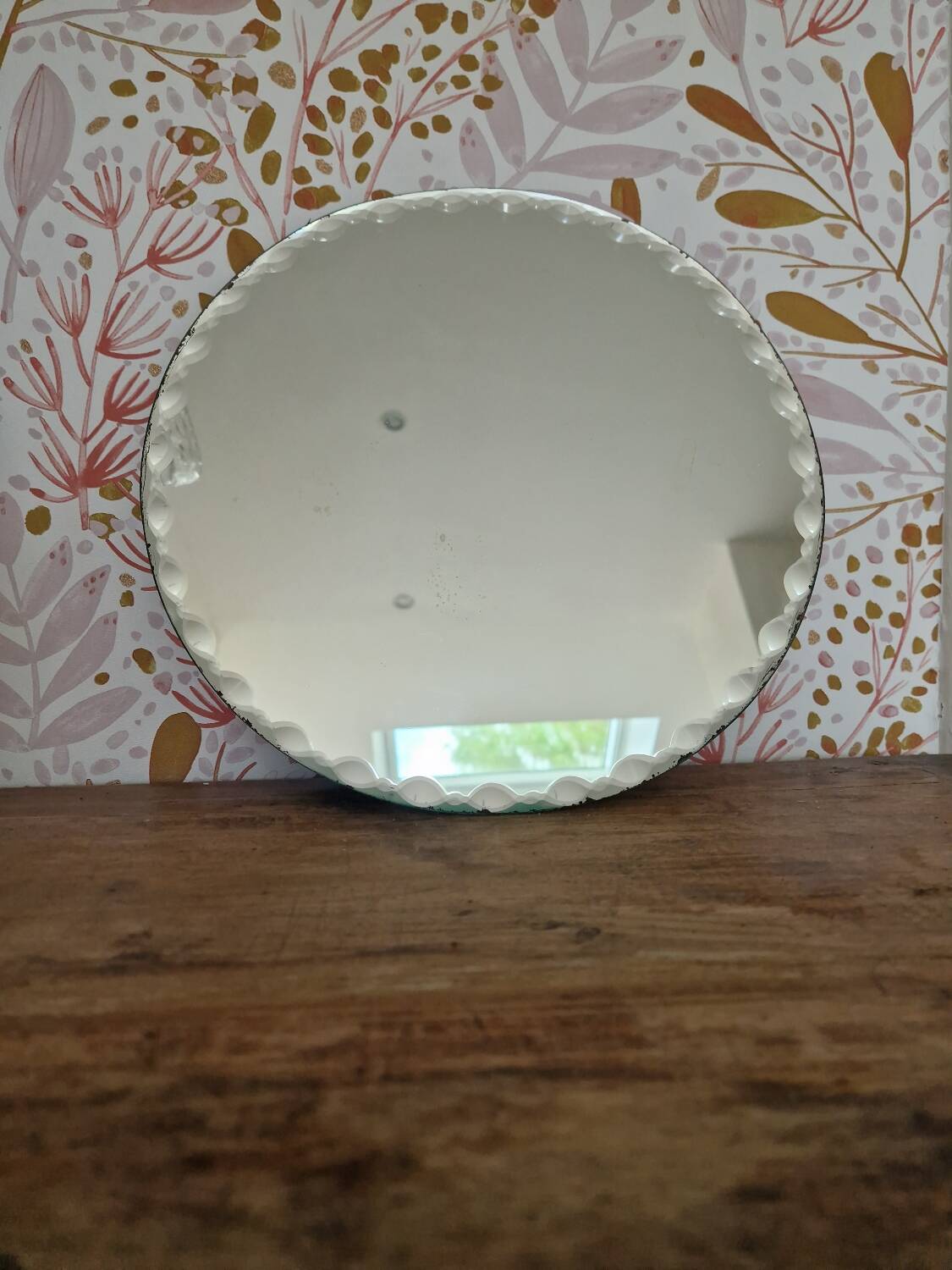 Solid wood letters vintage round beveled mirror