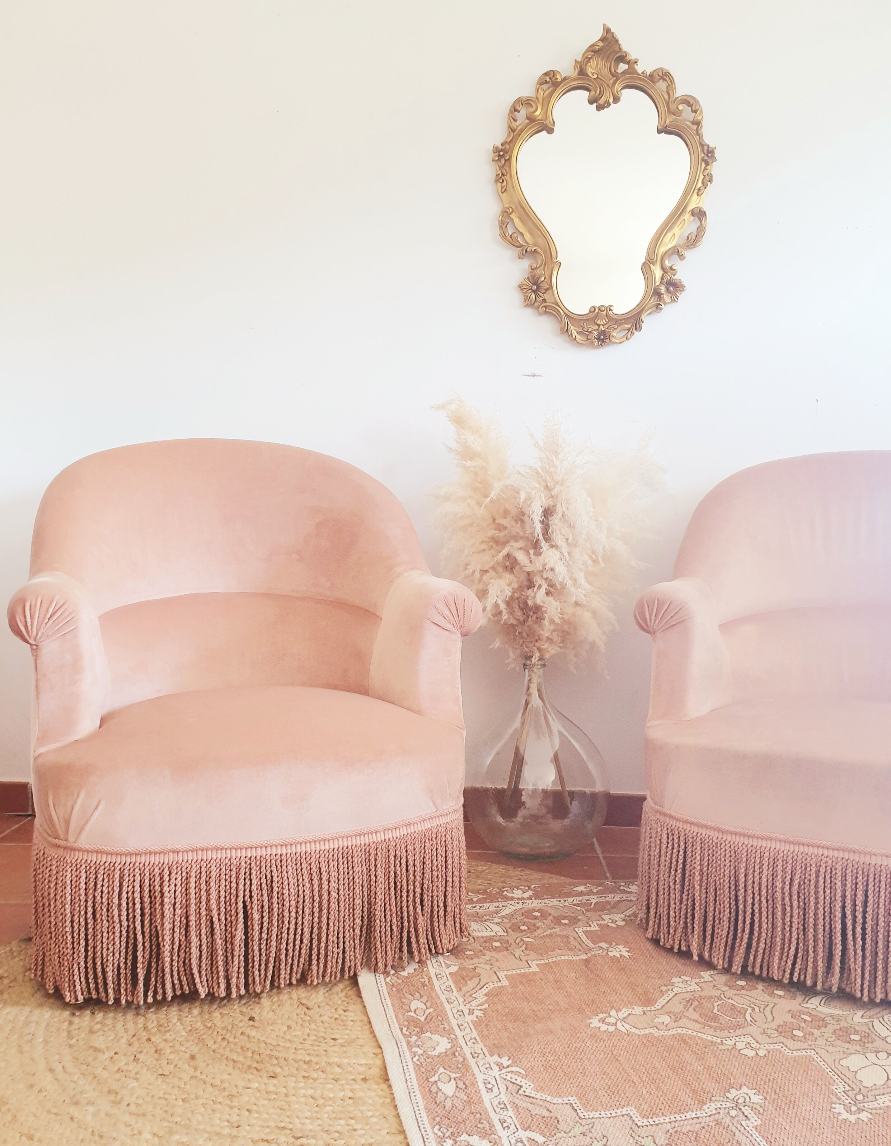 Duo de fauteuils crapauds rose poudré