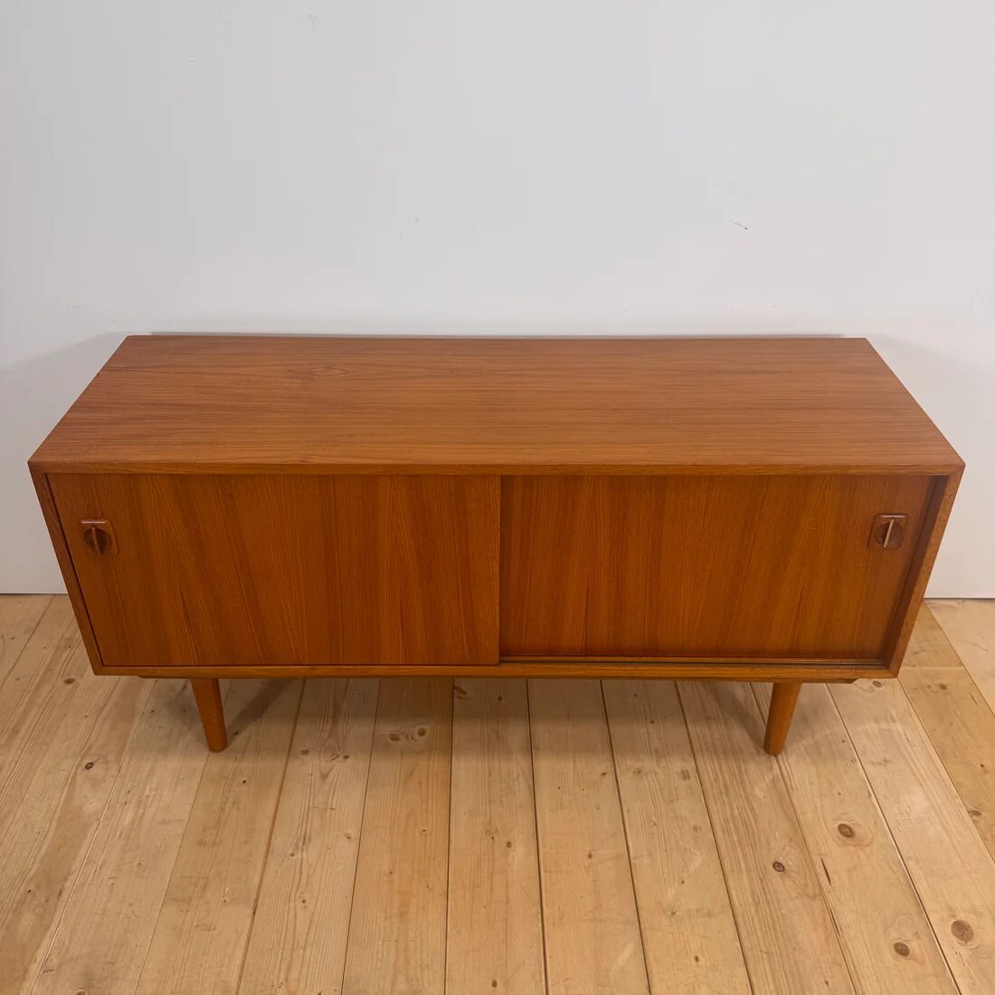Buffet en teck avec porte-disques interne, Danemark 1960
