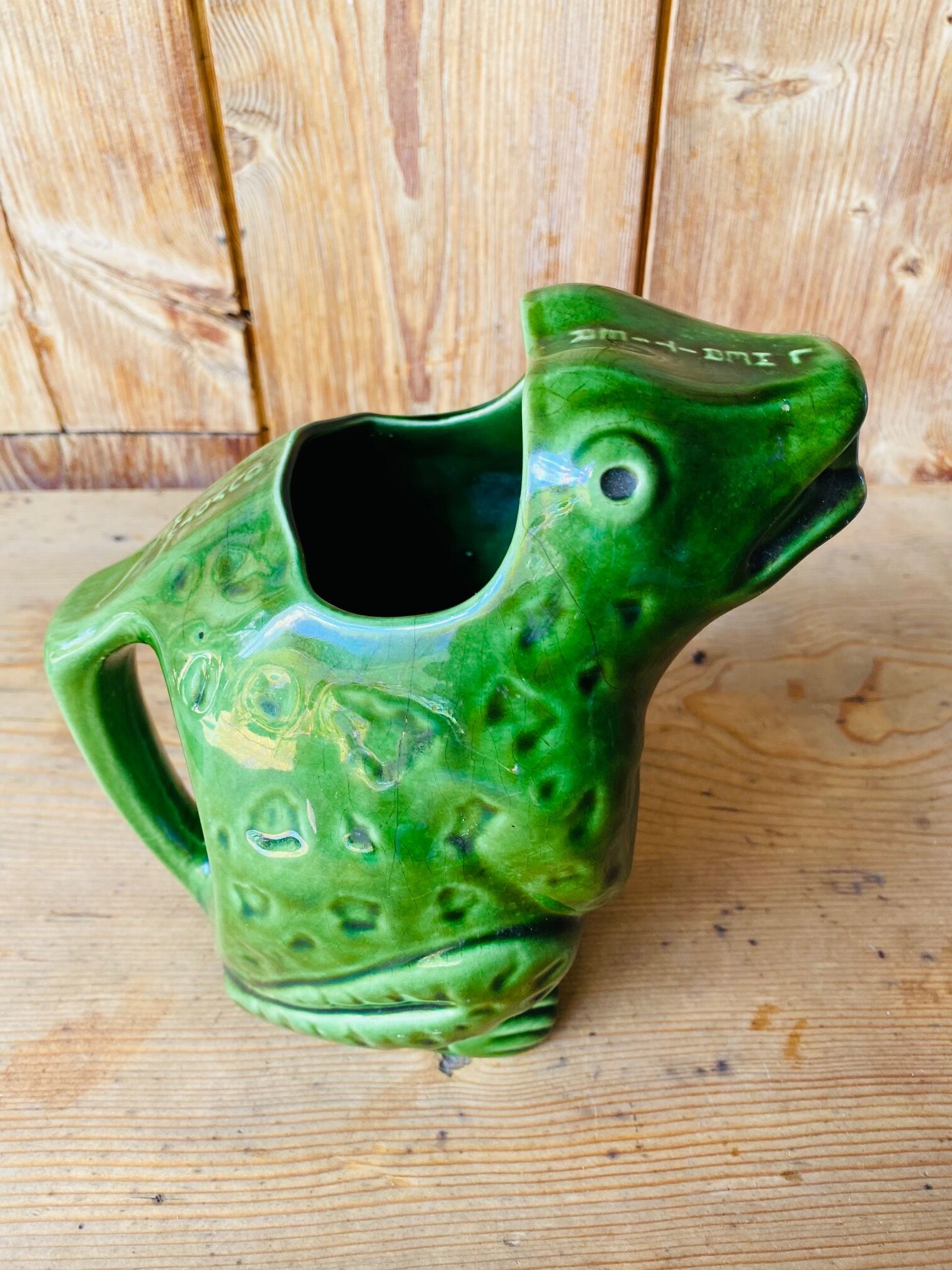 Pitcher frog guyot dijon Lheritier.