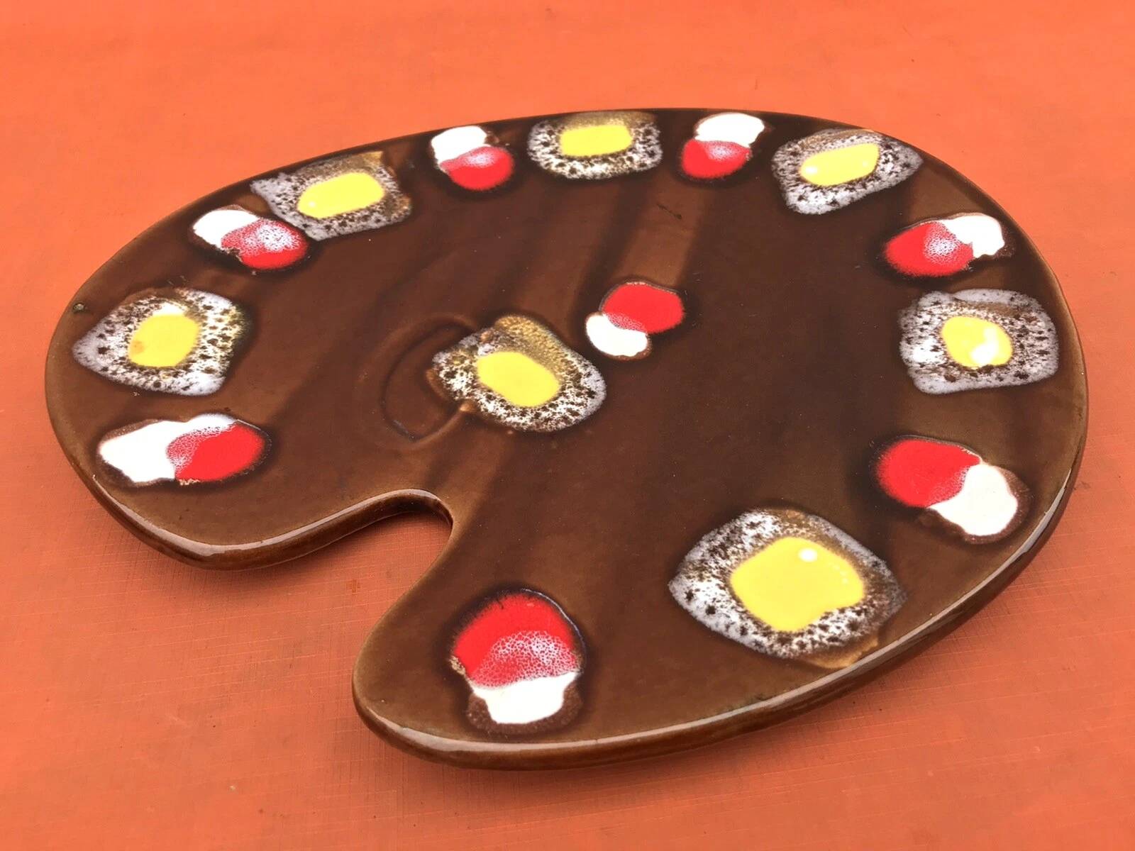 1960s Cheese platter in the shape of a painter's palette Glazed ceramic