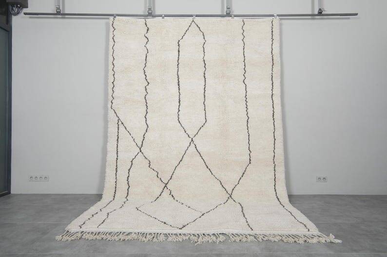 Traditional handmade pure wool rug, size 150 x 250 cm