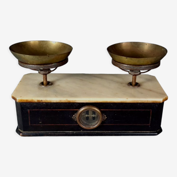 Old tobacco scale nineteenth century